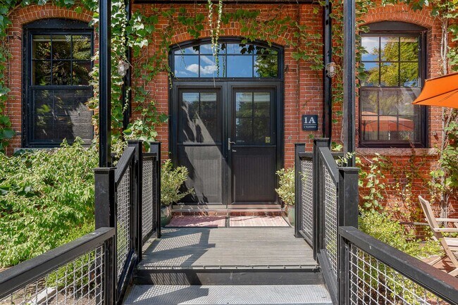 Foto del edificio - 1 Tannery Brook Row