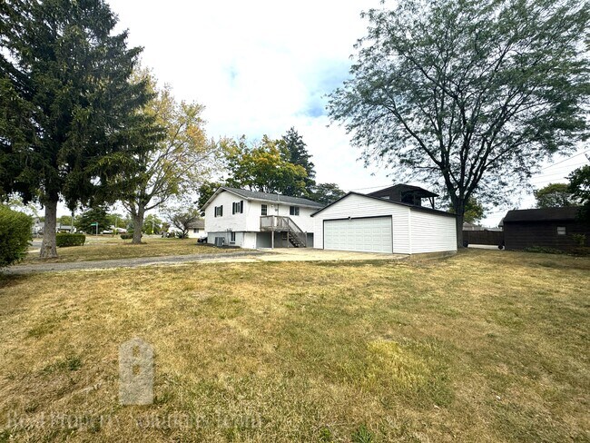 Building Photo - 3995 Randell Rd