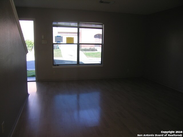 Foto del edificio - 5106 Kenton Ash