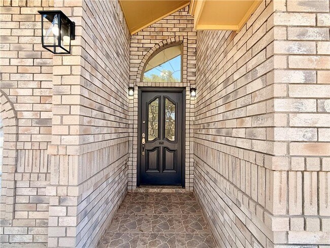 Building Photo - 35 West St