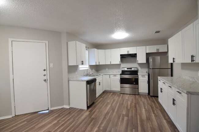 Foto del edificio - 304 Carly Dr