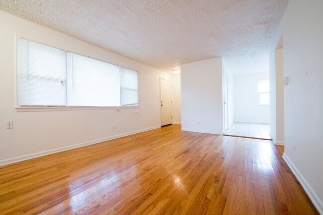 Foto del edificio - 6022 S Indiana Ave