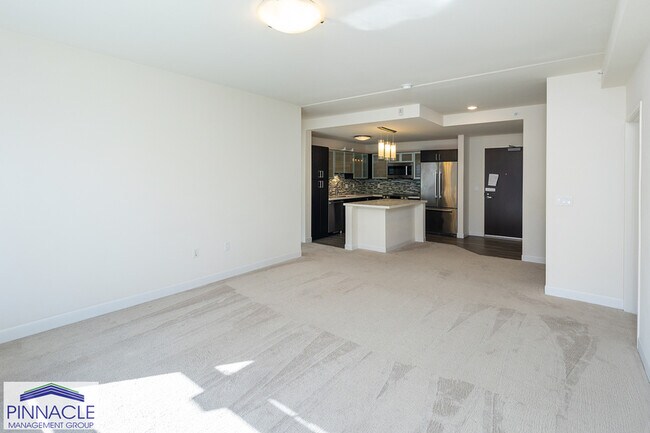 Building Photo - 400 Keawe St
