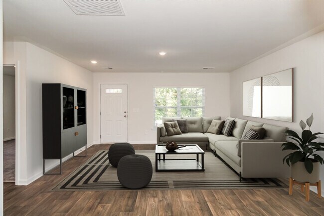 Building Photo - 1219 Lakeshore Dr