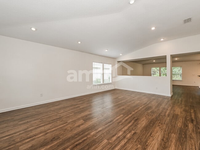 Foto del edificio - 5283 Cypress Links Blvd