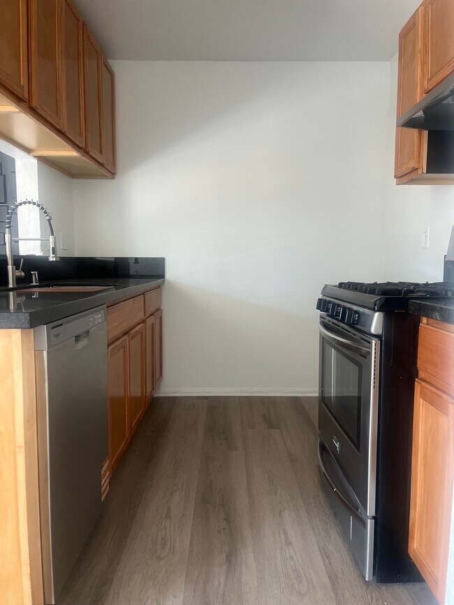 Foto del edificio - 14746 Delano St