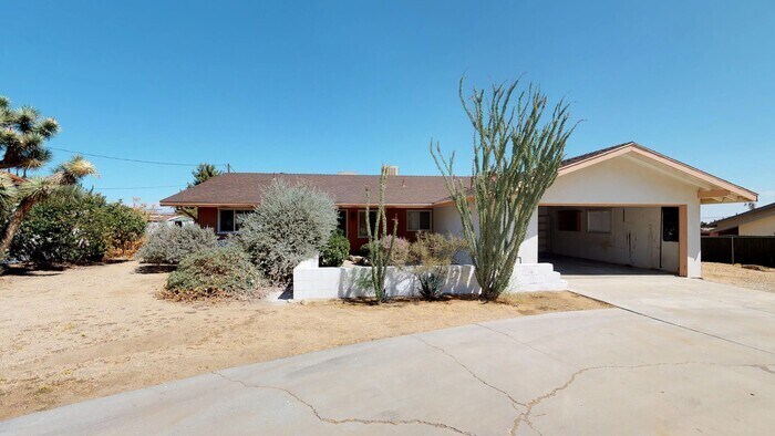 Primary Photo - Upgraded Pet Friendly Home with MASSIVE de...