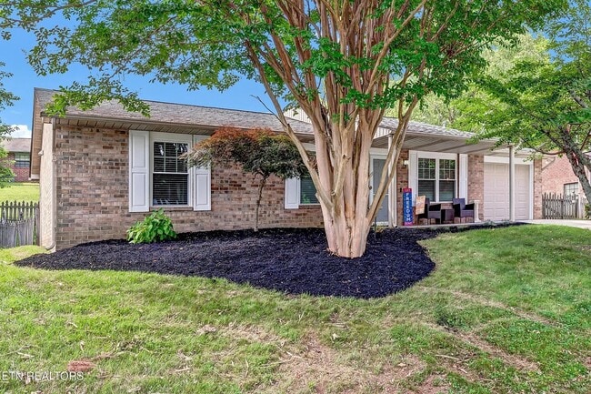 Building Photo - 4512 Hooks Ln