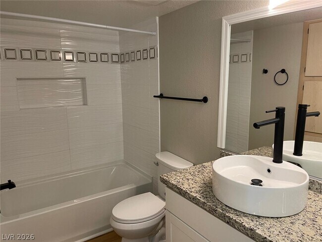 Foto del edificio - 8101 W Flamingo Rd