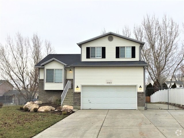 Building Photo - 2082 W 1570 N