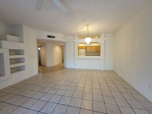 Foto del edificio - ucarrow107