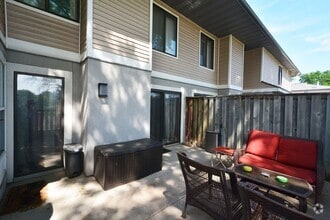 Building Photo - 1110 Trailwood N