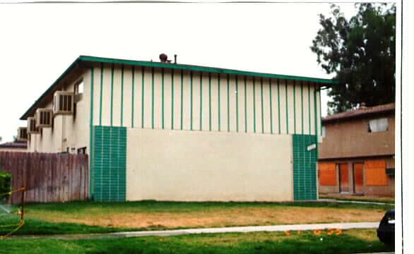 Building Photo - 526 Penrose Dr