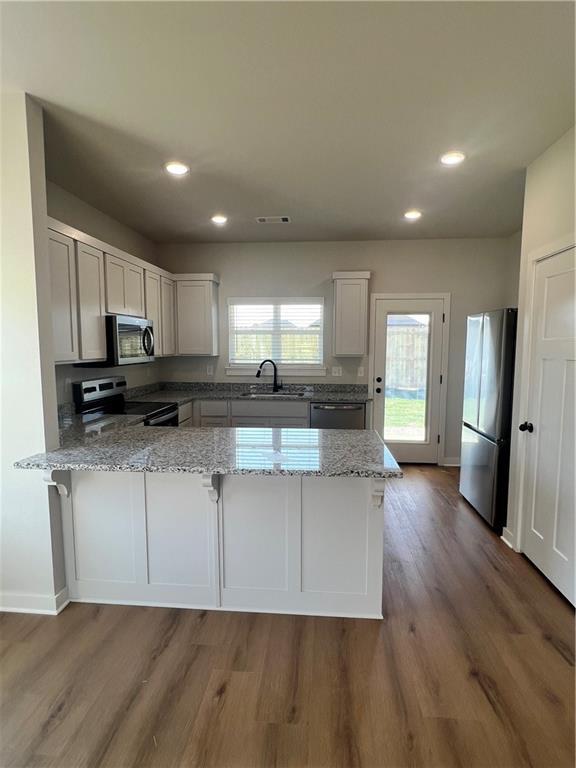 Foto del edificio - 620 Cosmos St