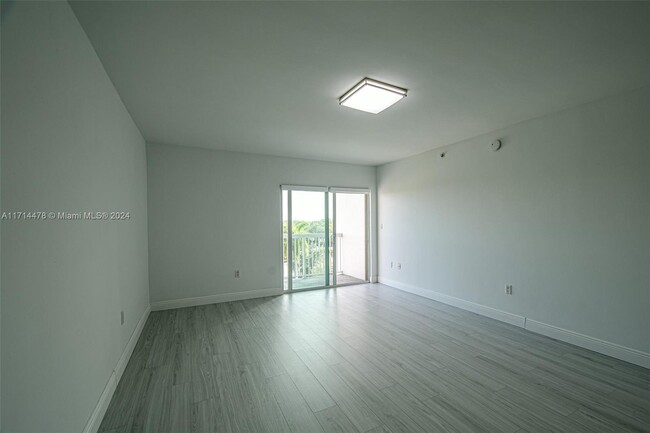 Foto del edificio - 2740 SW 28th Terrace