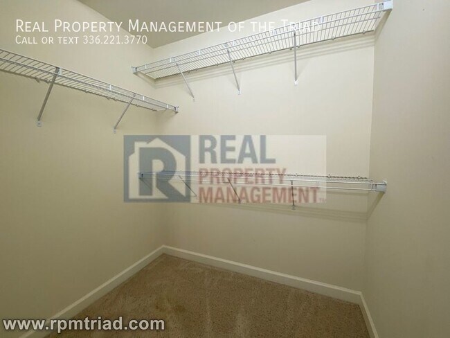 Foto del edificio - Beautiful 2br/2.5ba Townhome for rent in W...