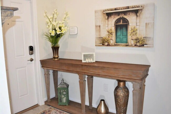 Foto del edificio - 4803 Dedication St