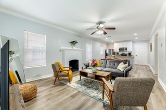 Building Photo - 2805 Isabella St