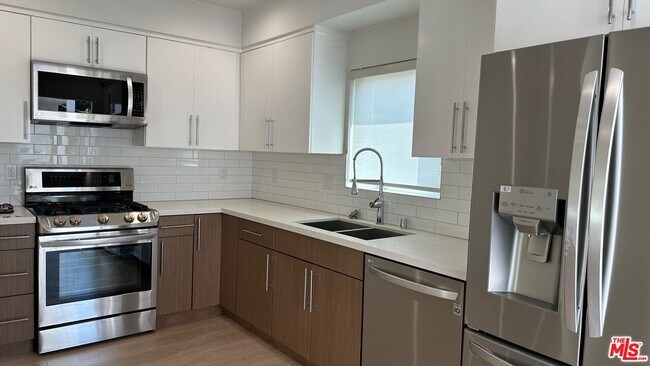 Foto del edificio - 5226 Satsuma Ave