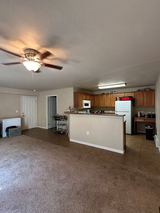 Building Photo - Two Bedroom Two Bath New Castle Condo with...