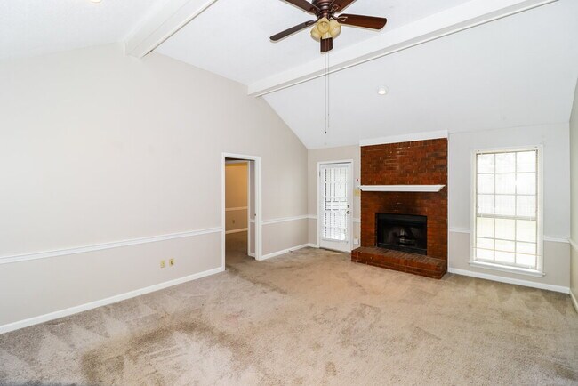 Foto del edificio - 423 Cairn Cove