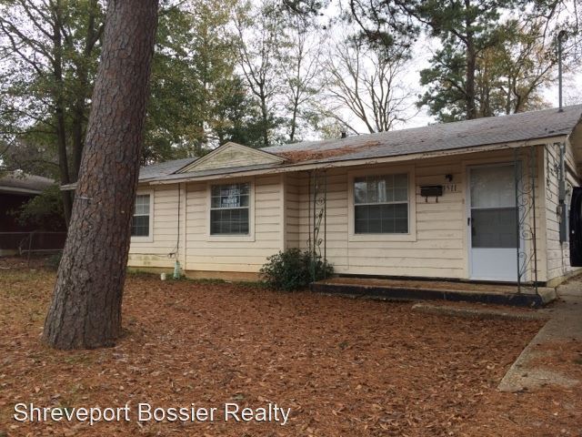 Primary Photo - 4 br, 1.5 bath House - 3511 Sumner St