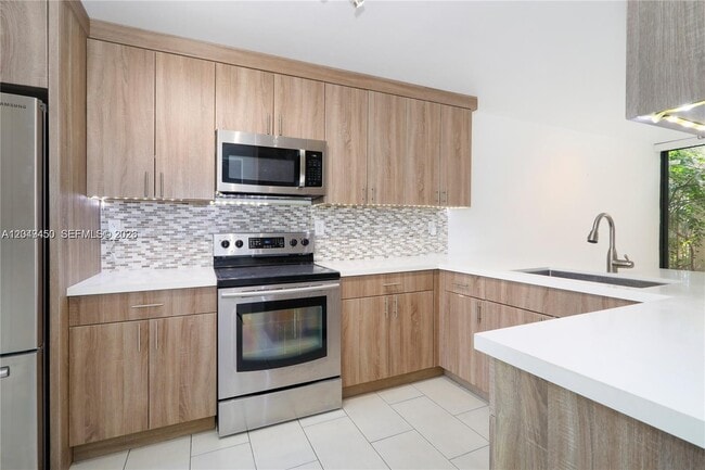Building Photo - 8124 SW 87th Terrace