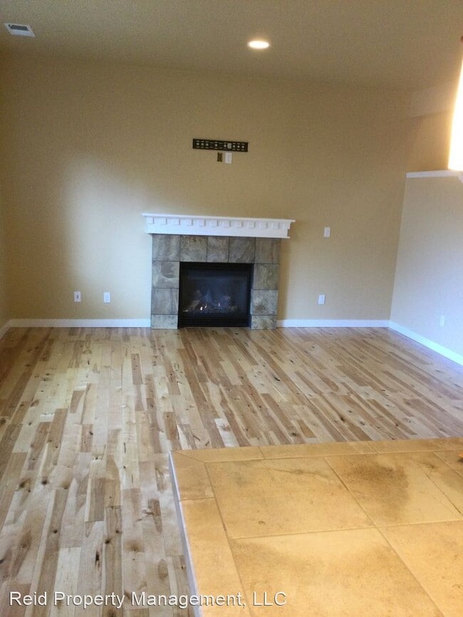 Building Photo - 3 br, 2.5 bath House - 4436 NW Arriva Way