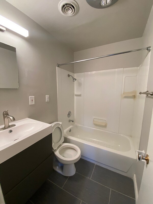 Building Photo - 1518 S 1000 E