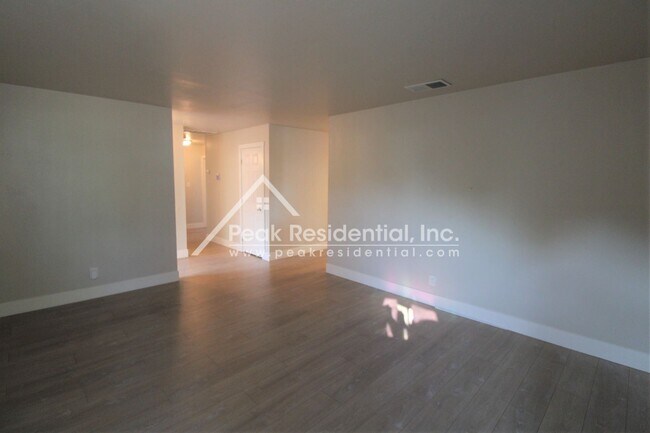 Building Photo - 3 br, 2 bath House - 6722 Burdett Wy