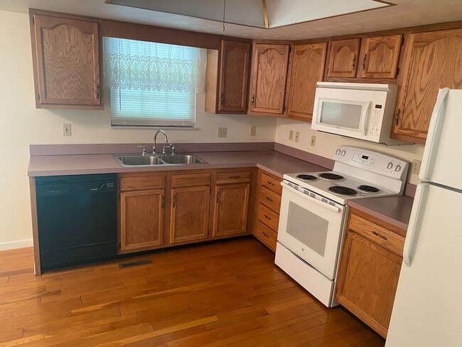 Building Photo - 102 Appomattox Plz