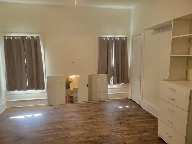 Foto del edificio - 606 E Avenue C