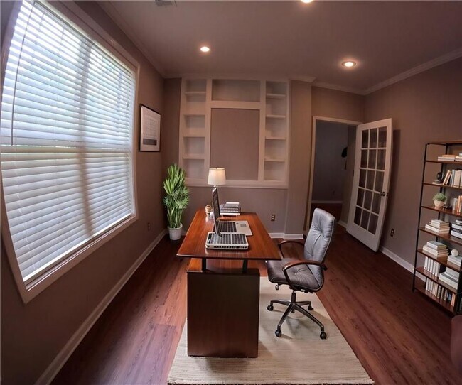 Foto del edificio - 2680 Hampton Park Dr