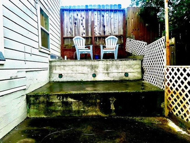 Building Photo - Remodeled 1 BD / 1 BA in Outer Sunset