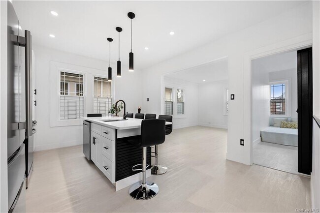 Building Photo - 2031 Lurting Ave