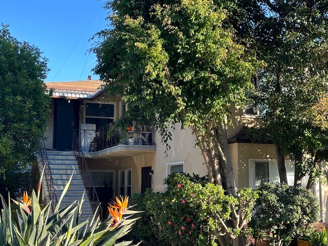 Building Photo - 5216 1/2 Agnes Ave