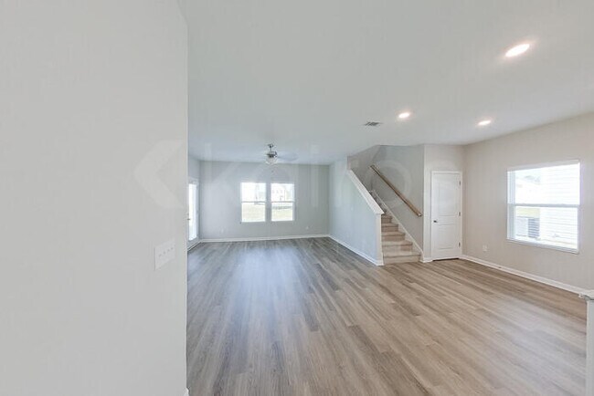 Foto del edificio - 7113 Foggy River Dr