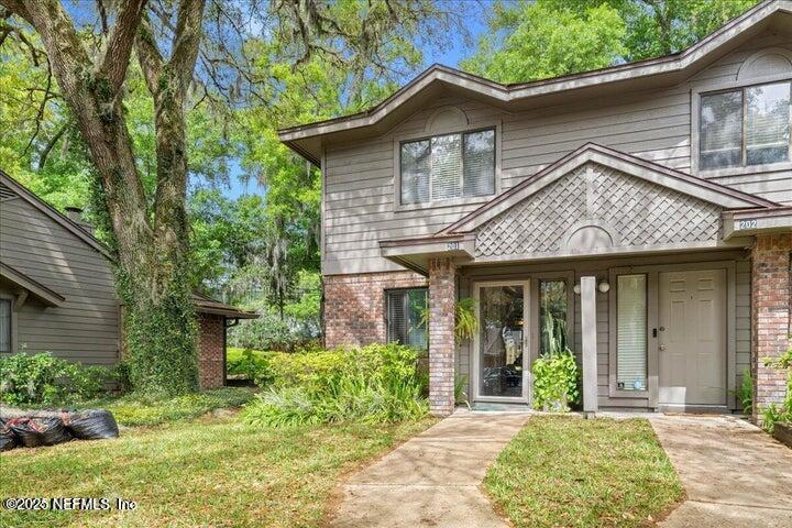 Foto principal - 1909 University Blvd S