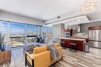 Building Photo - 4471 Dean Martin Dr