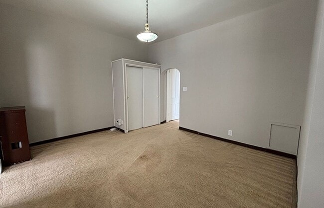 Foto del edificio - 3300 Jefferson Ave