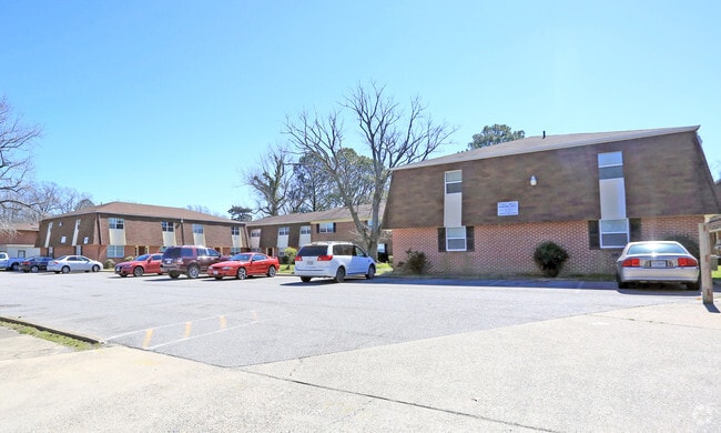 Building Photo - Bay View Square