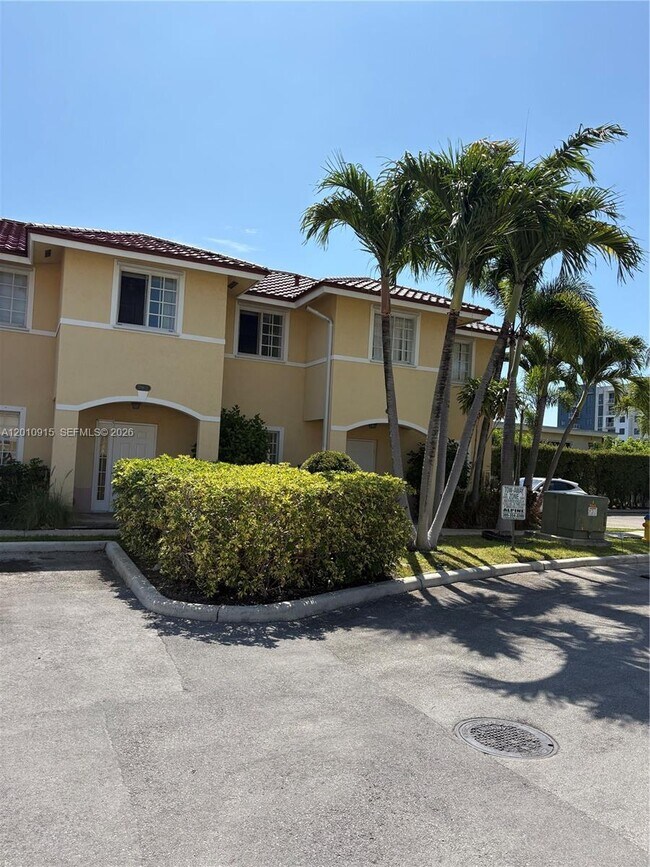 Foto del edificio - 2086 NE 167th St