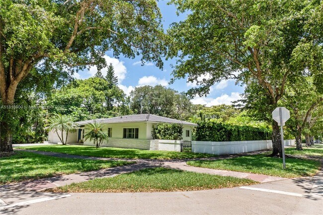 Building Photo - 601 Tibidabo Ave