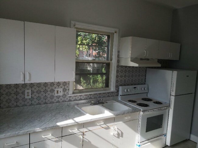 Foto del edificio - 1339 Mineral Spring Rd