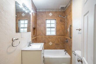 Rolando Place Apartments