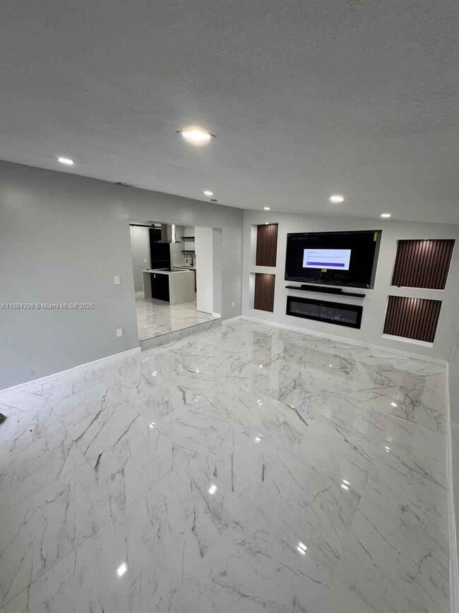 Foto del edificio - 4120 SW 31st Dr