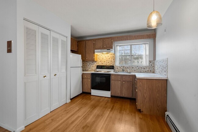 Foto del edificio - 8 Robinwood Ave