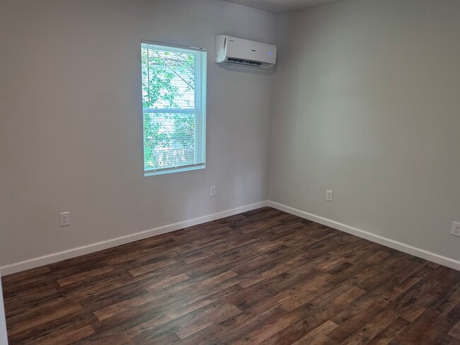 Building Photo - 731 Tallman Cir