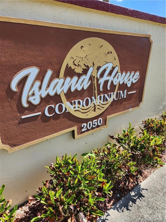 Building Photo - 2050 Oleander Blvd