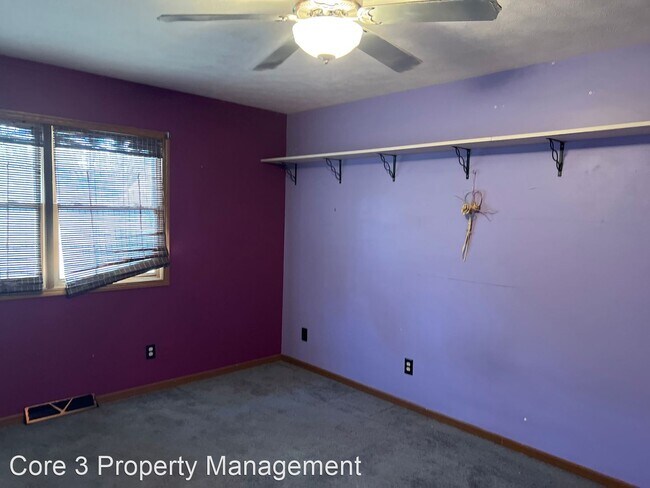 Building Photo - 3 br, 2 bath House - 3106 Interurban